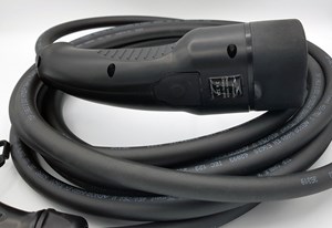 Bild von Tesla-Ladekabel - 3-Phasen - 32A - 22kW